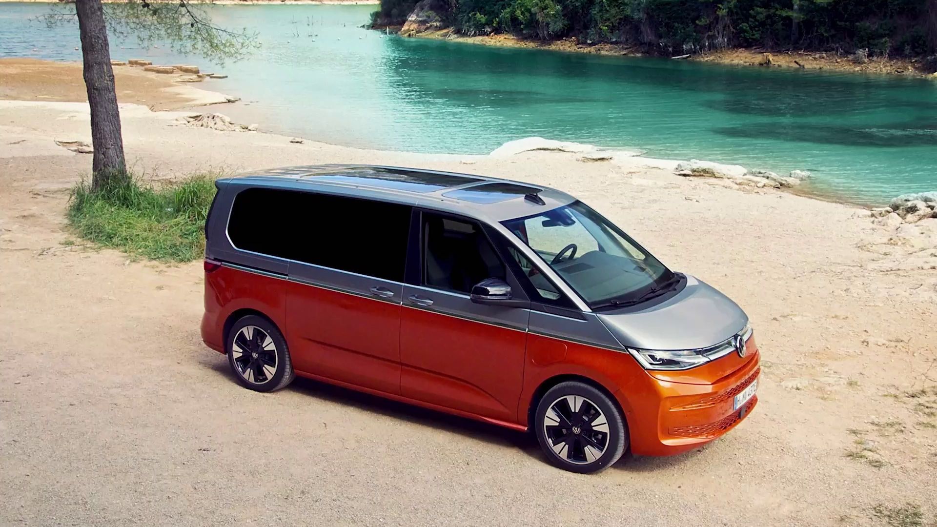 VW Multivan T7 2021.