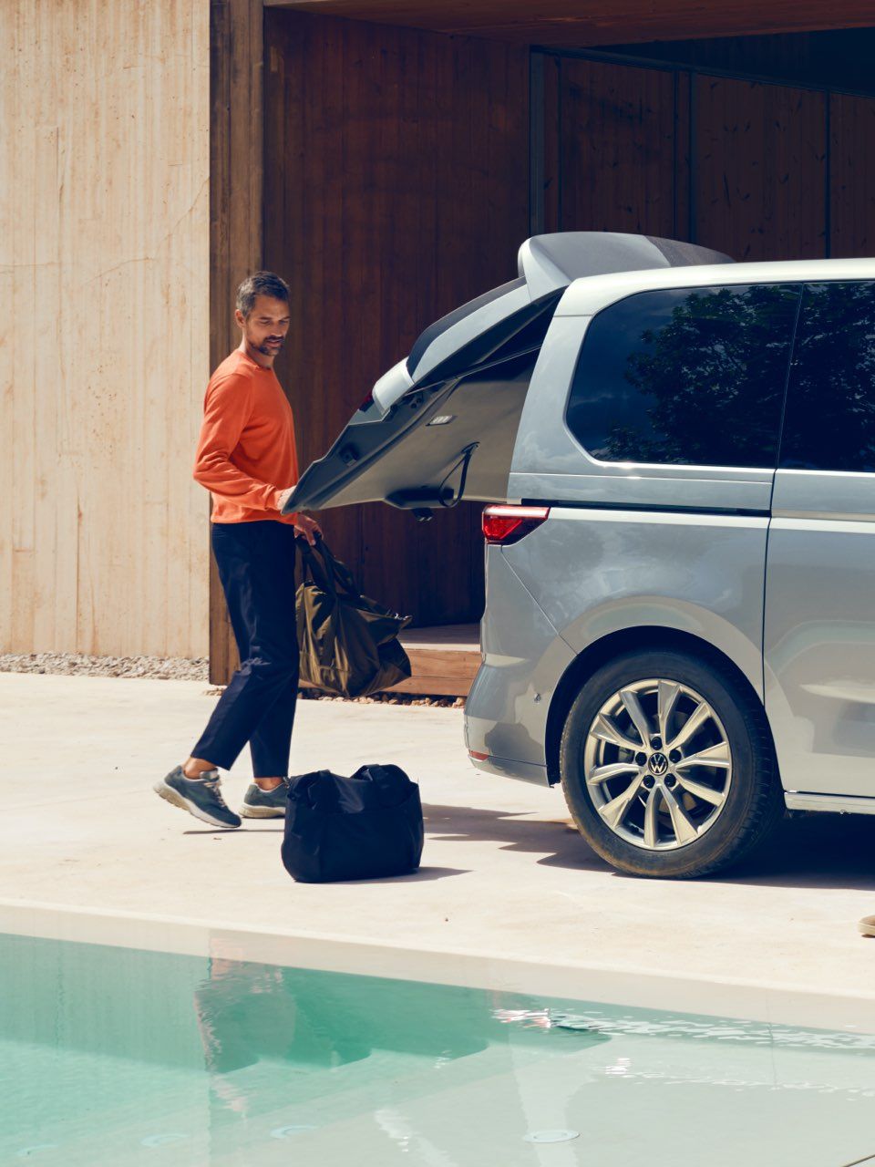 VW Multivan T7 2021.